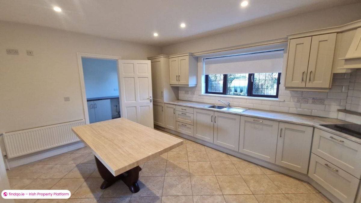 4 Bedroom House for Rent in Roscommon Town, Roscommon