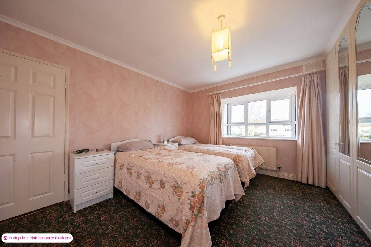 Semi-detached house for Sale in Lucan, Dublin (County)