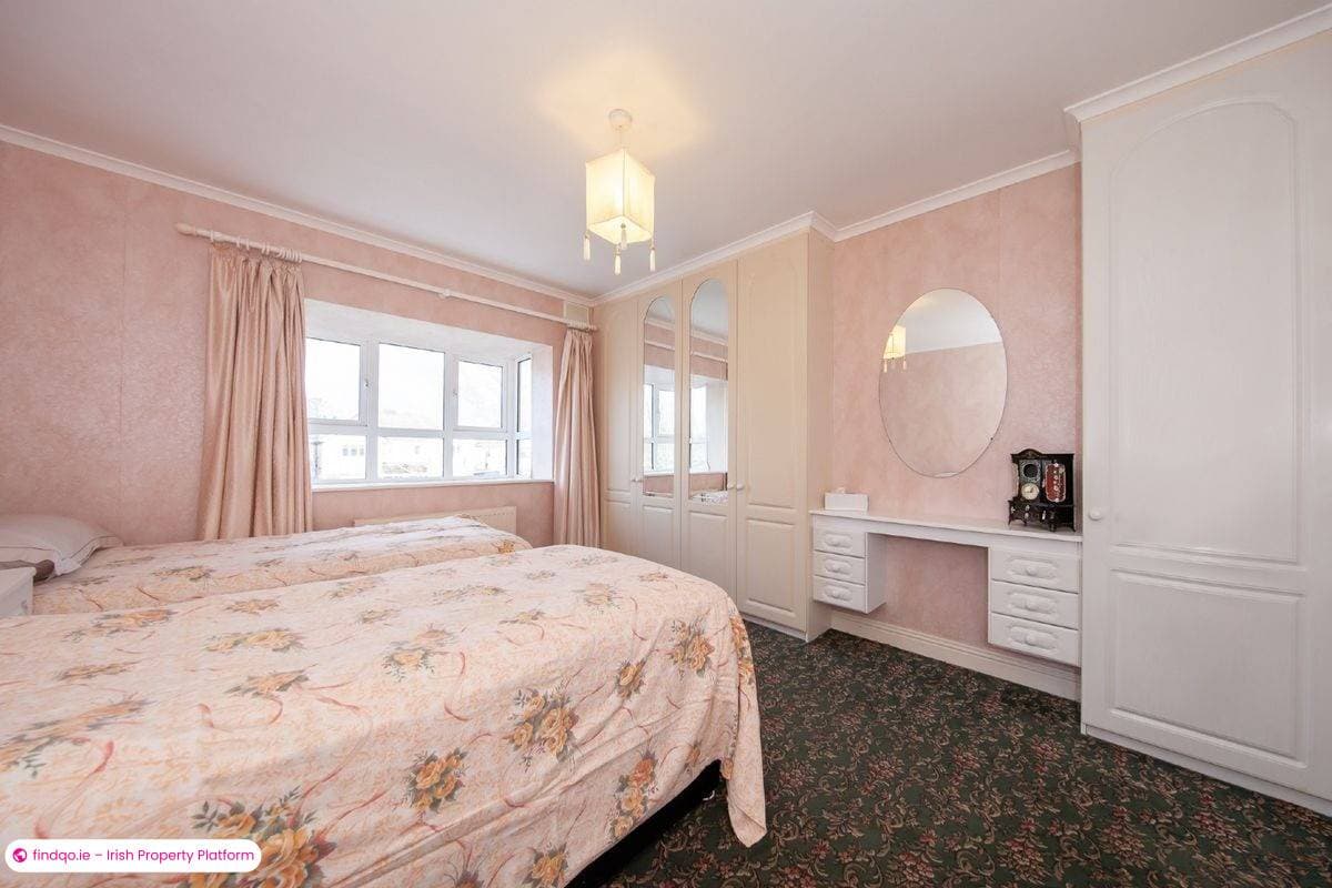 Semi-detached house for Sale in Lucan, Dublin (County)