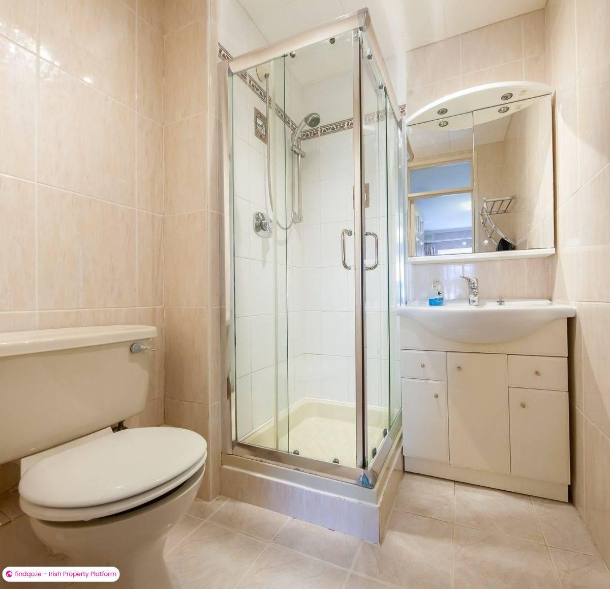 Semi-detached house for Sale in Lucan, Dublin (County)