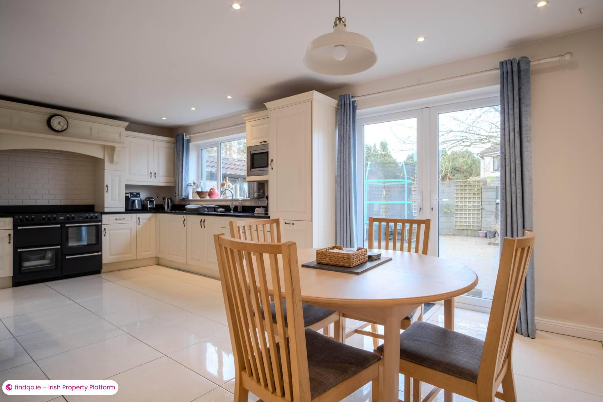 Semi-detached house for Sale in Knocknacarra, Galway