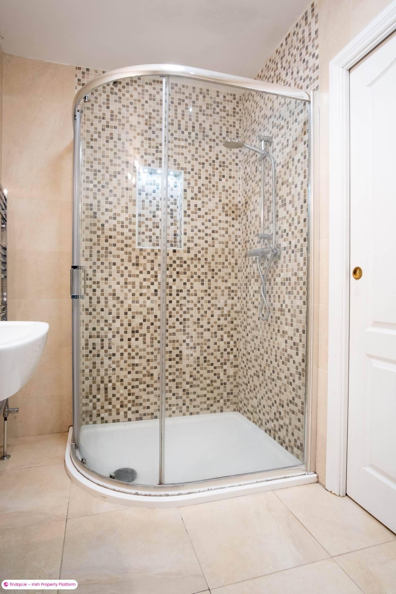 Semi-detached house for Sale in Knocknacarra, Galway