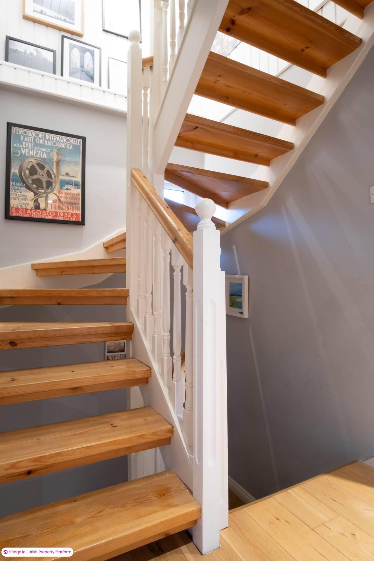 Semi-detached house for Sale in Knocknacarra, Galway