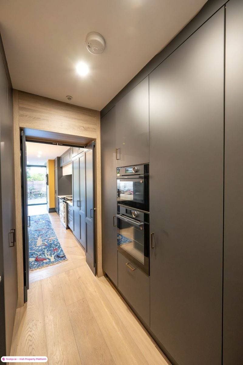 Detached house for Sale in Douglas, Cork, T12 FE8V