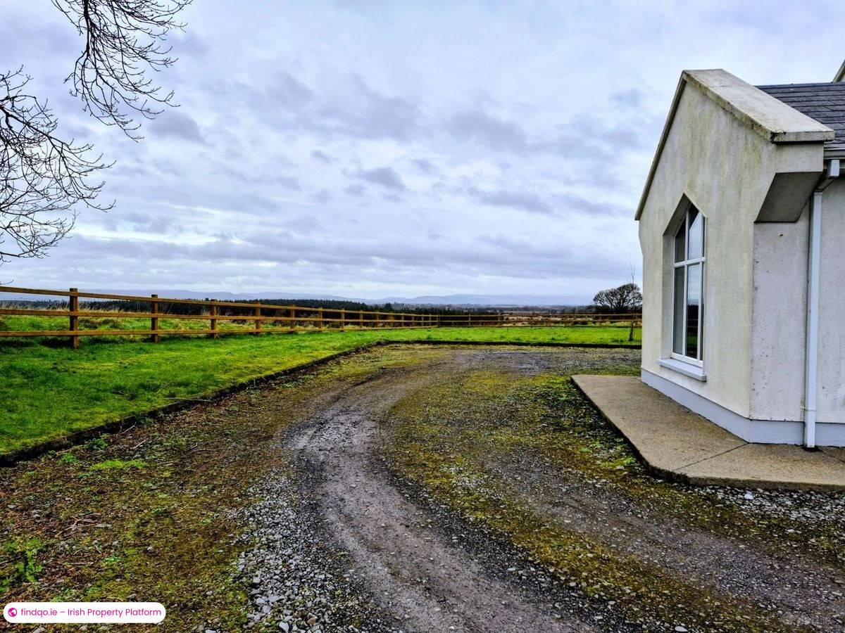 Bungalow for Sale in Charlestown, Mayo