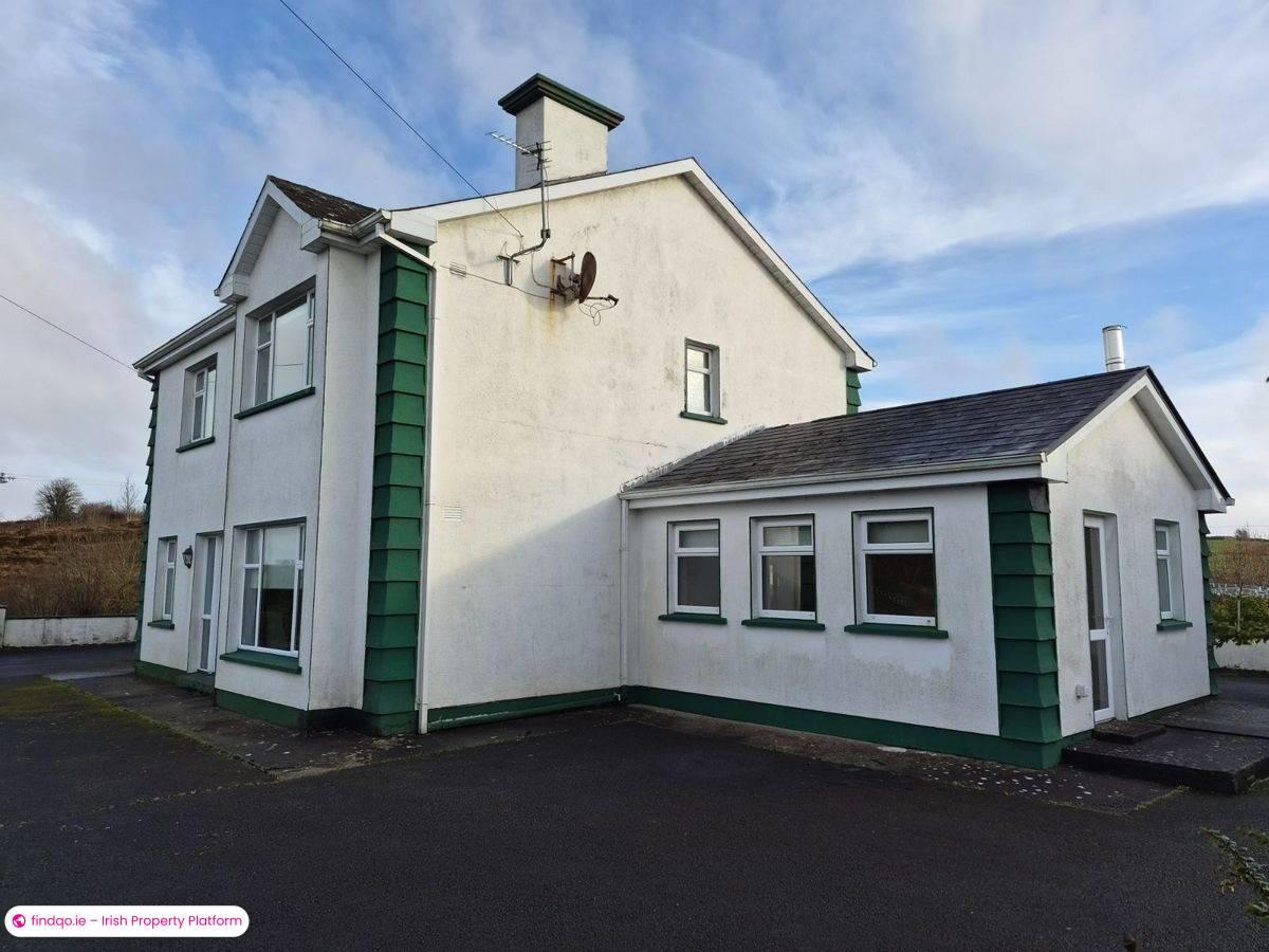 Detached house for Sale in Midfield, Mayo