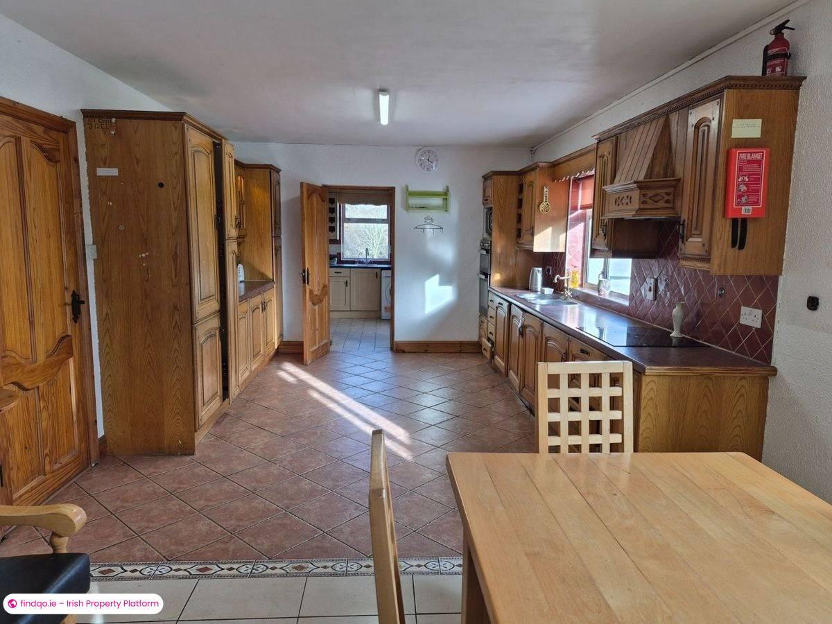 Detached house for Sale in Midfield, Mayo