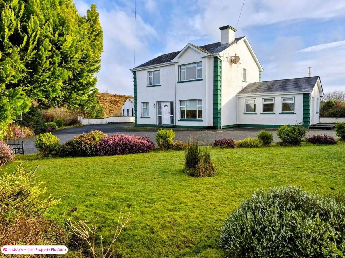 Detached house for Sale in Midfield, Mayo