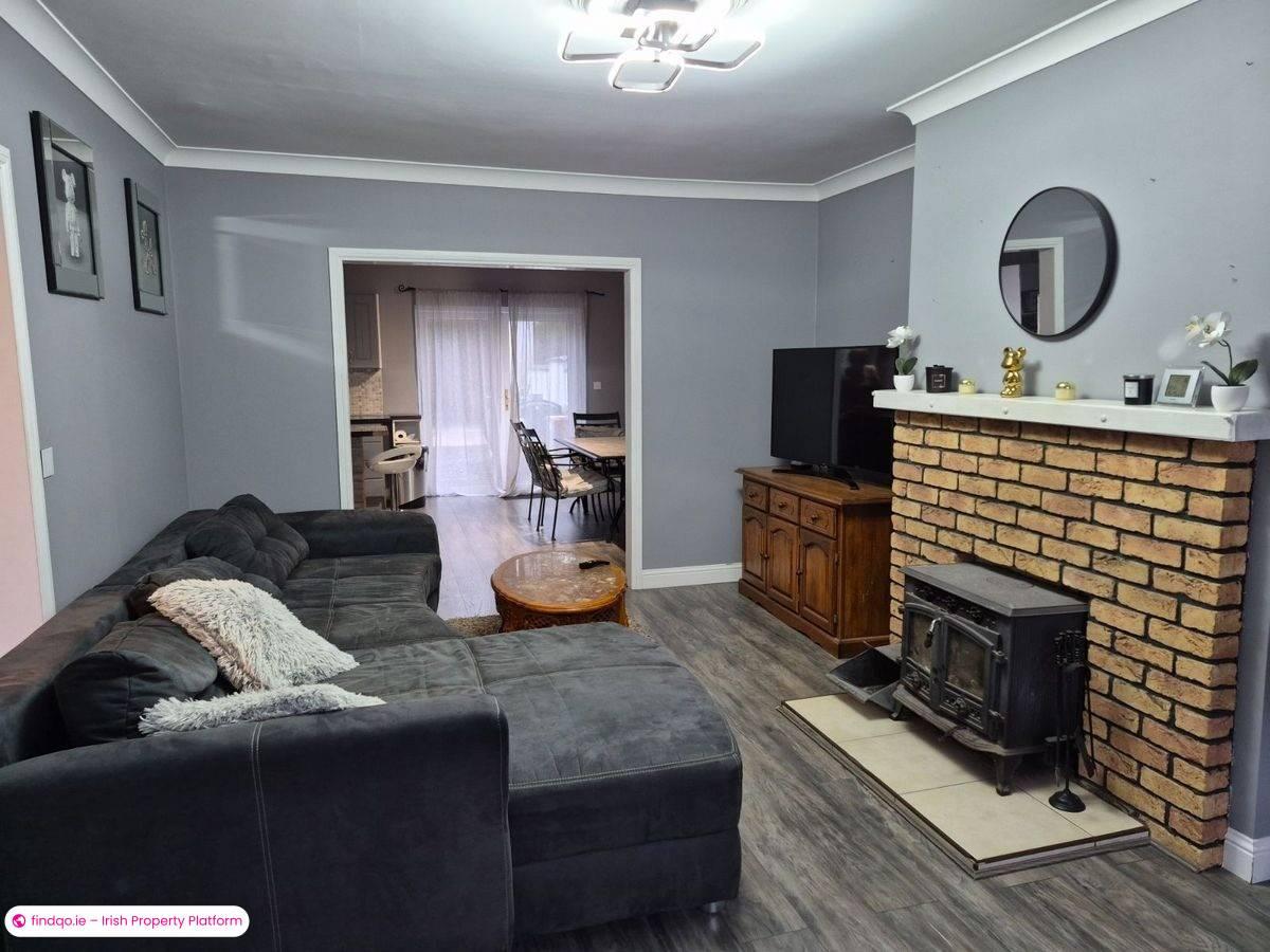 Semi-detached house for Sale in Charlestown, Mayo