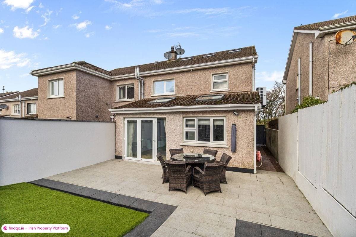 Semi-detached house for Sale in Riverstown, Cork