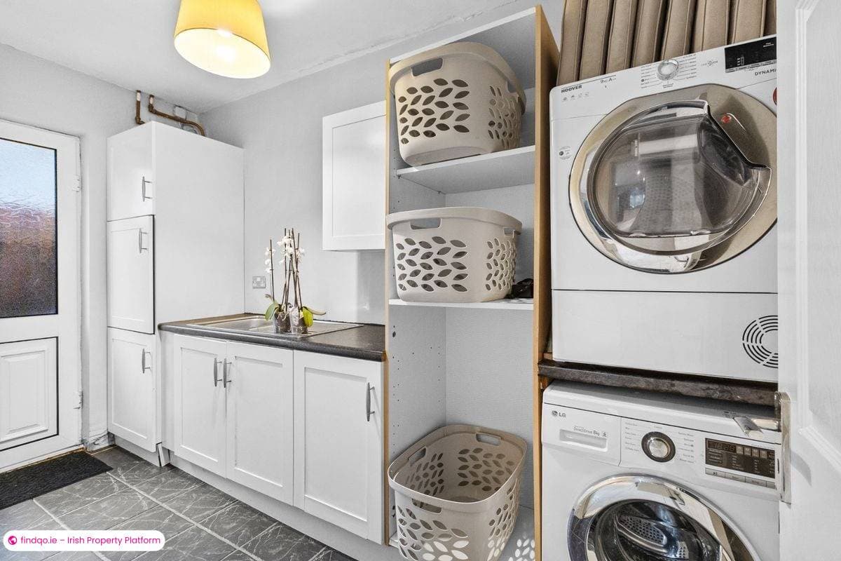 Detached house for Sale in Glanmire, Cork, T45 NT32