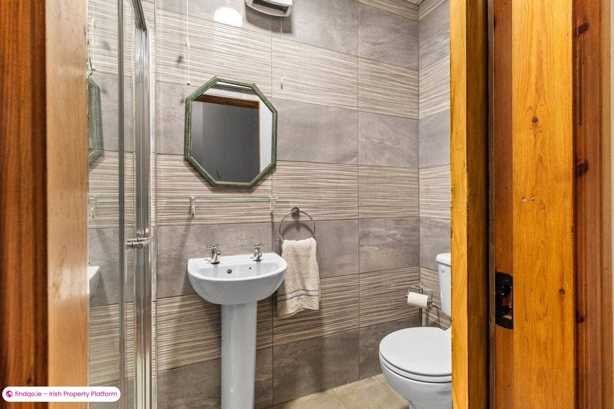 Detached house for Sale in Watergrasshill, Cork, T56 V566