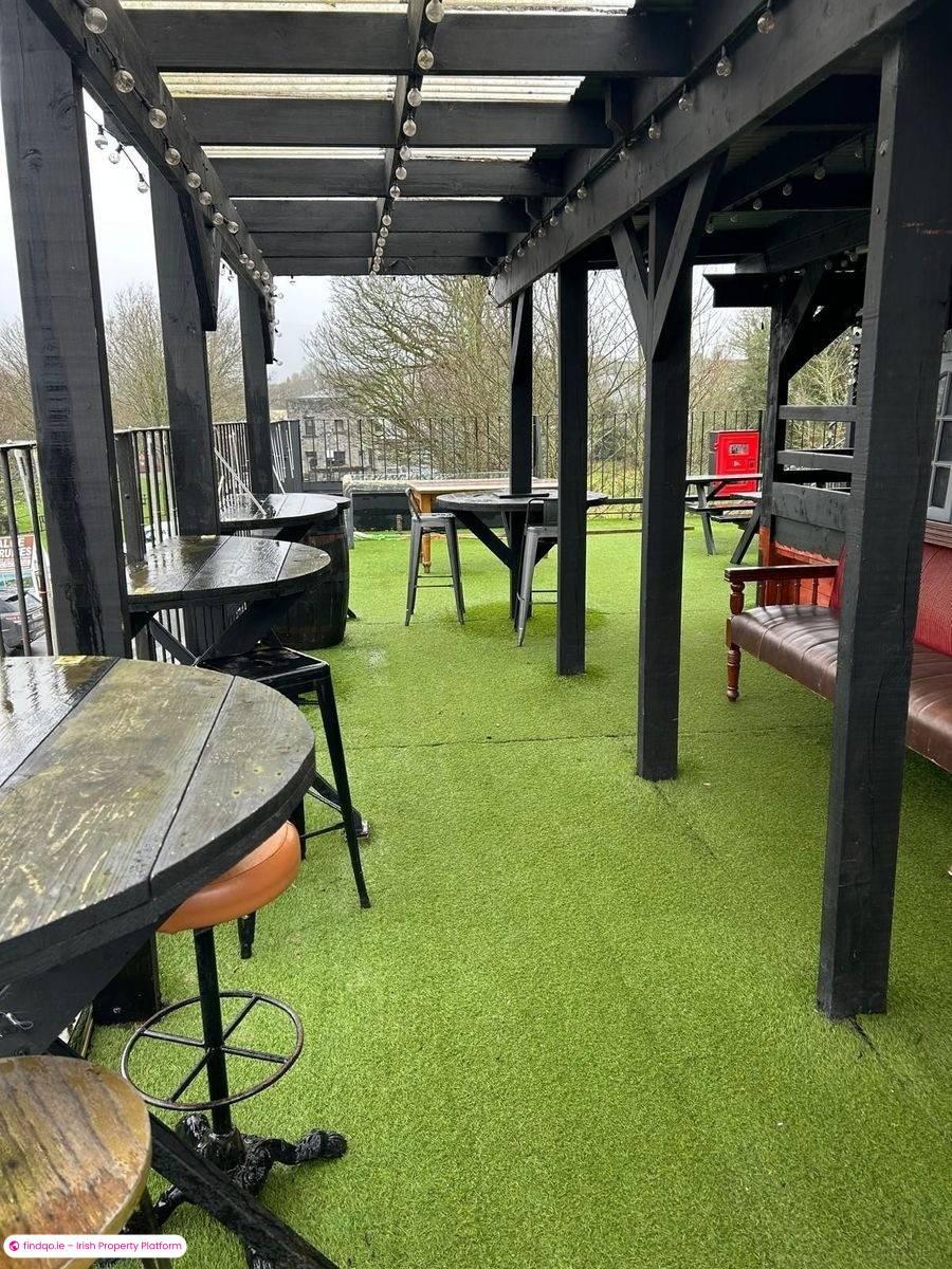 Restaurant / Bar / Hotel for Sale in Ballina, Tipperary