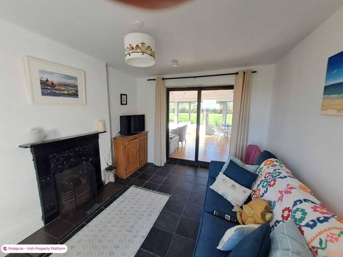 2 Bedroom Holiday Home for Rent in Schull, Cork