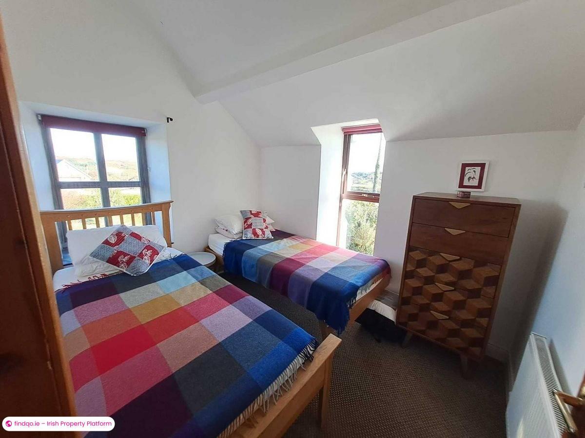2 Bedroom Holiday Home for Rent in Schull, Cork