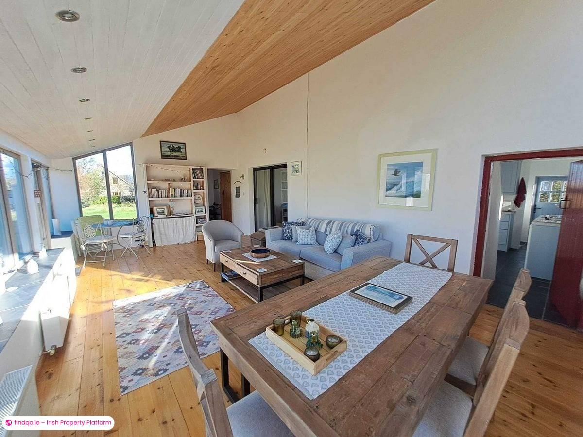 2 Bedroom Holiday Home for Rent in Schull, Cork