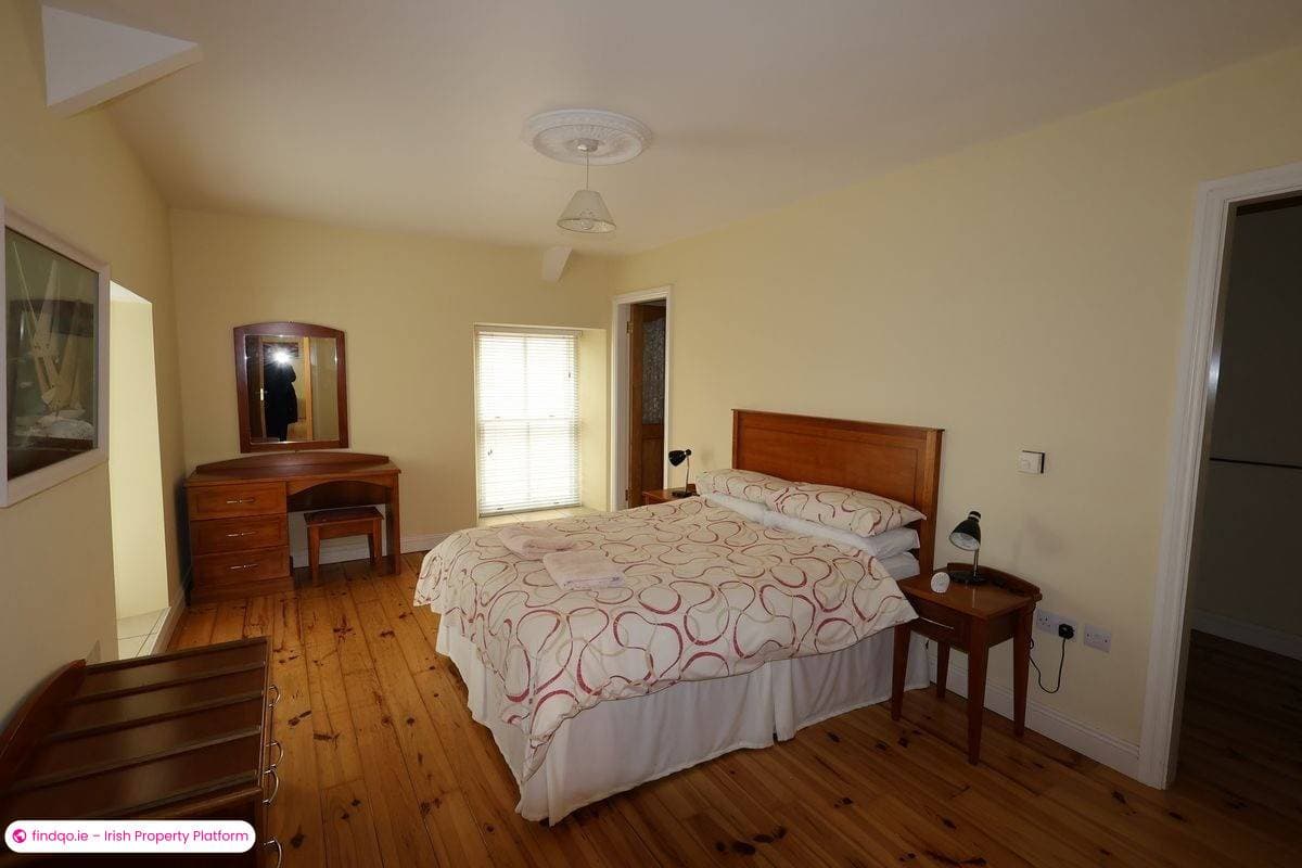 2 Bedroom Holiday Home for Rent in Schull, Cork