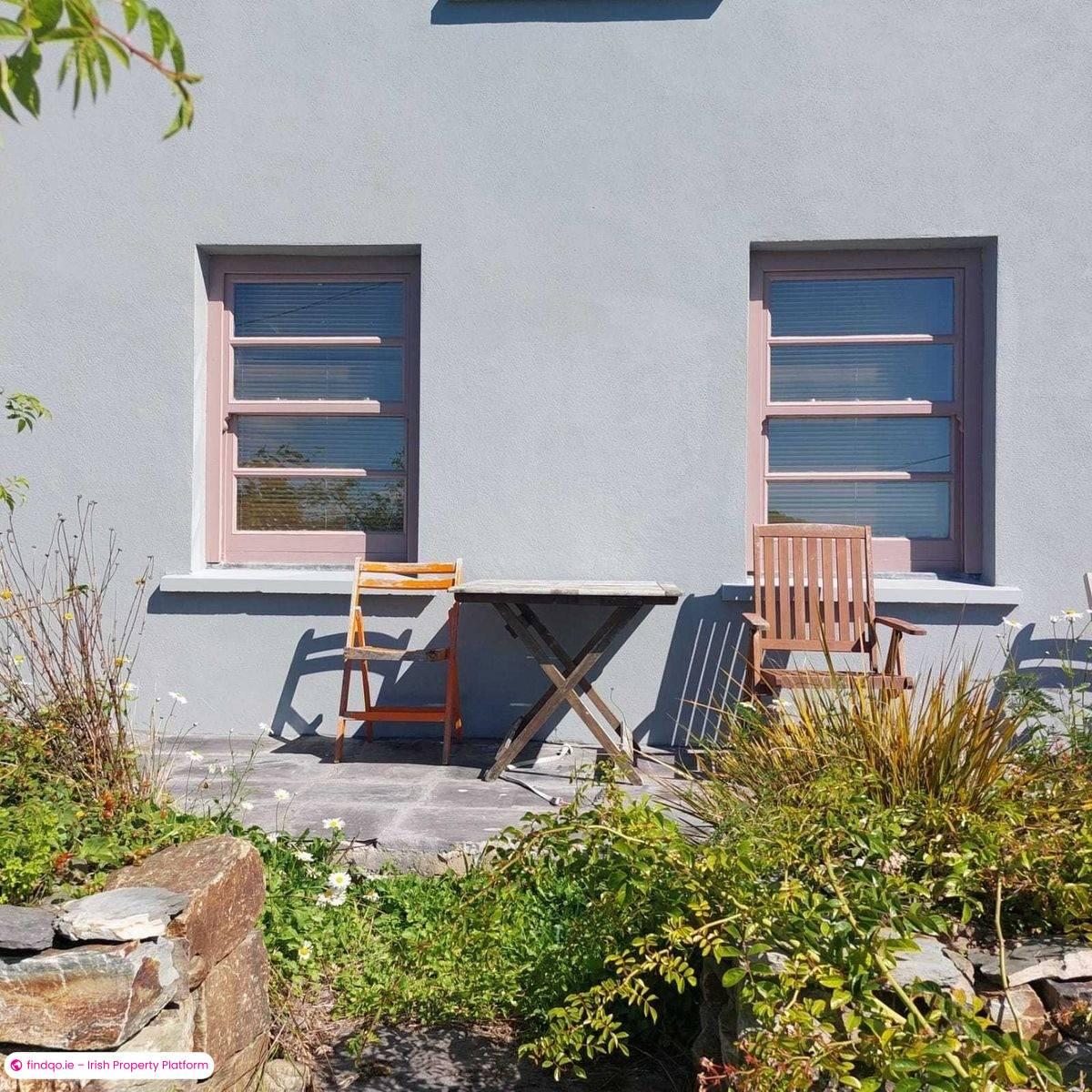 3 Bedroom Holiday Home for Rent in Toormore, Cork