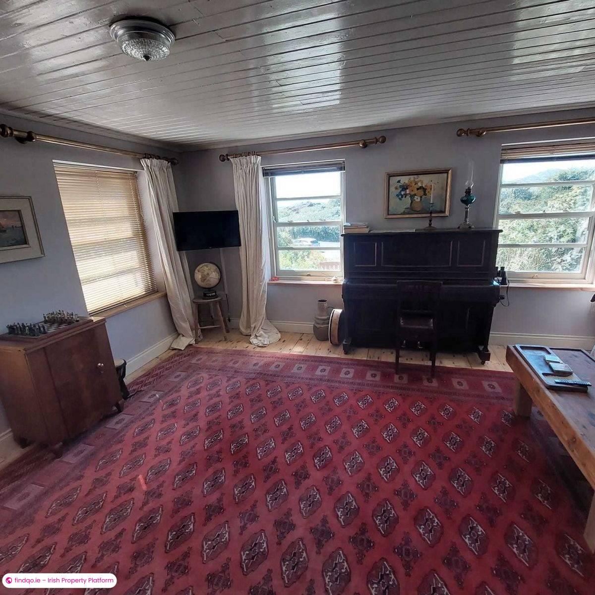 3 Bedroom Holiday Home for Rent in Toormore, Cork