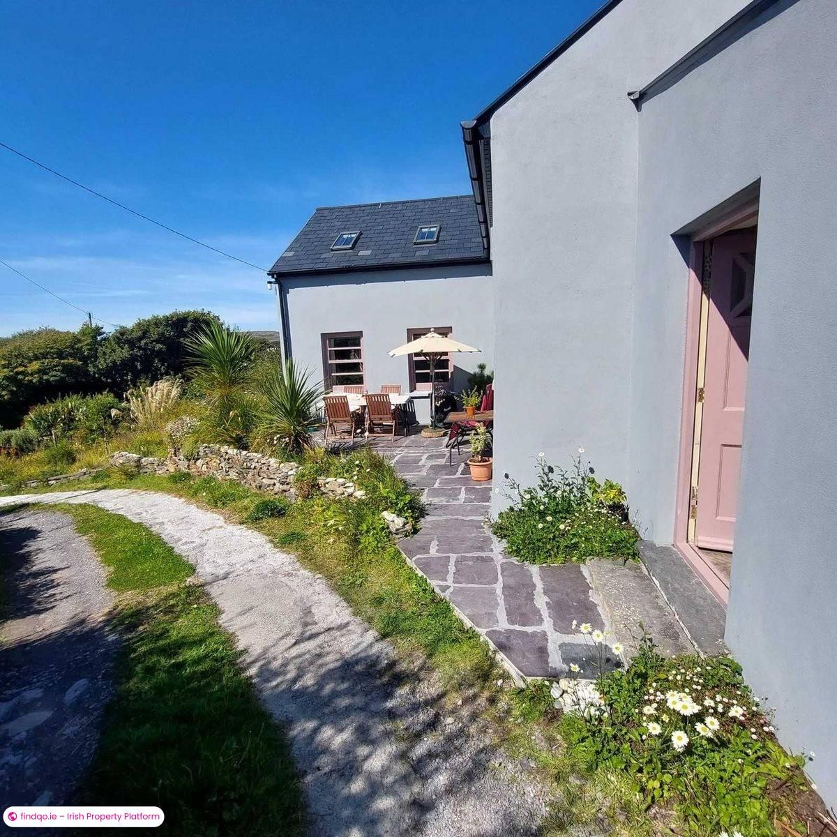 3 Bedroom Holiday Home for Rent in Toormore, Cork