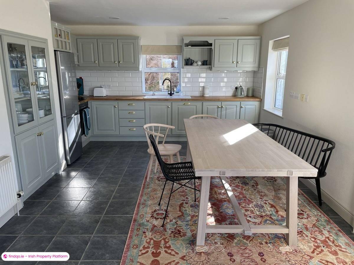 4 Bedroom Holiday Home for Rent in Toormore, Cork