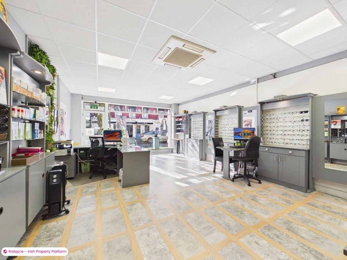 Retail Unit for Sale in Carrickbeg, Tipperary