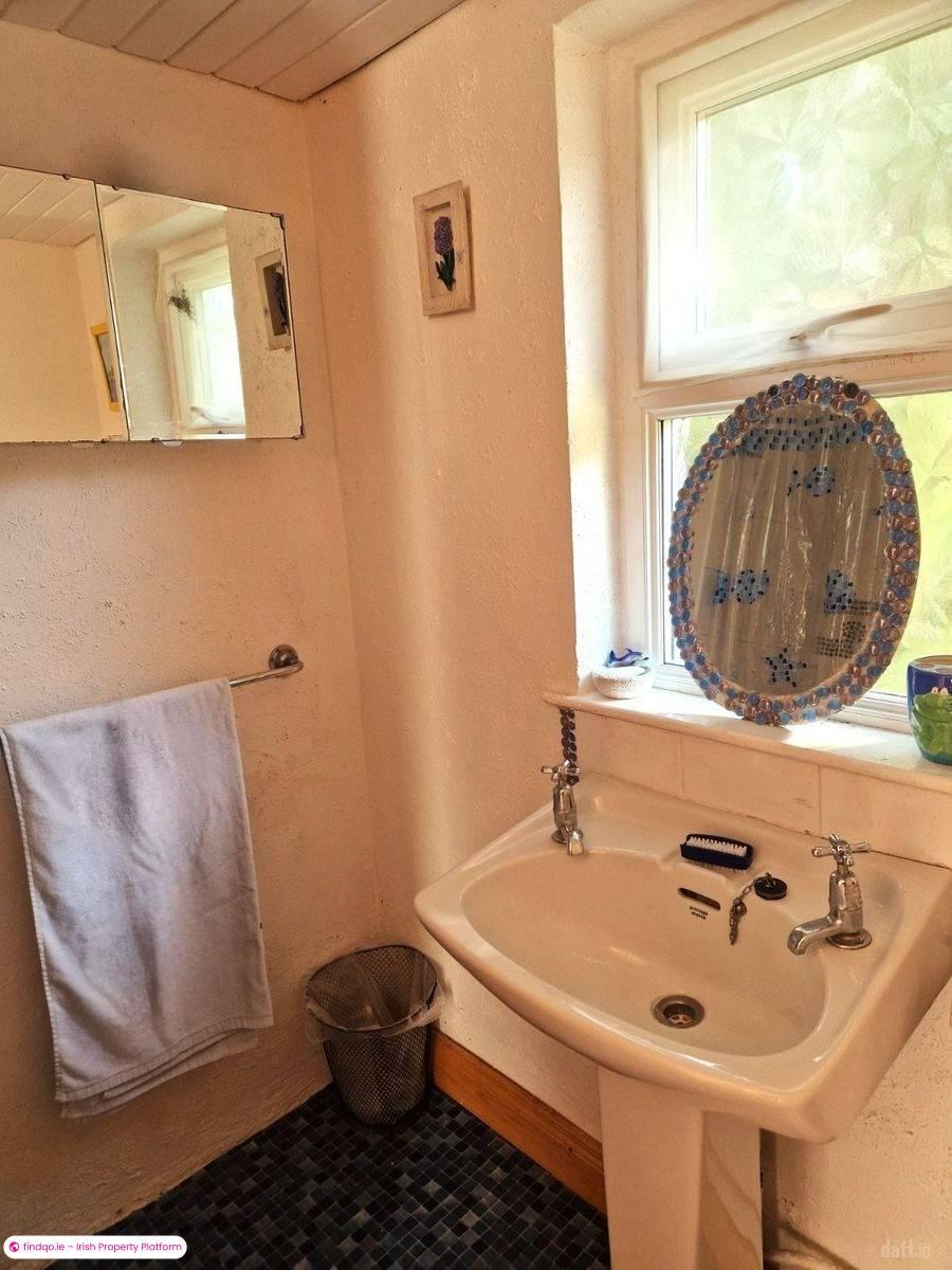 Detached house for Sale in Kincasslagh, Donegal