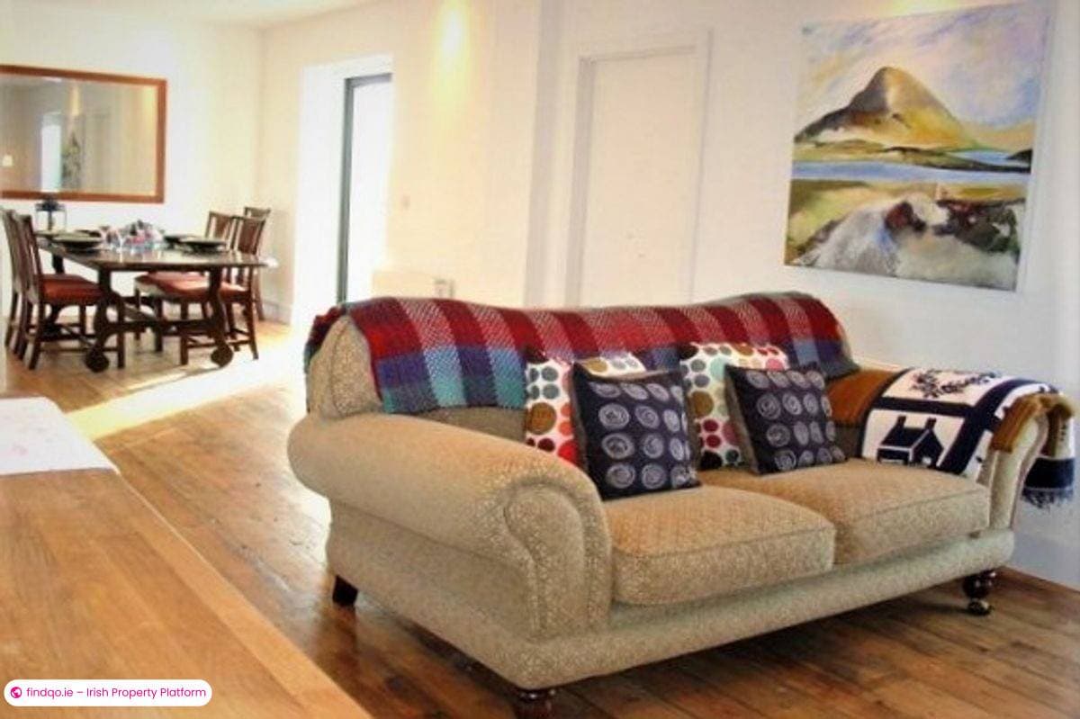 Detached house for Sale in Derrybeg, Donegal