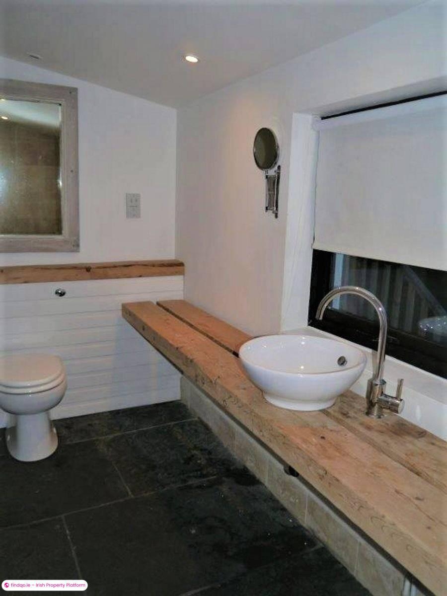 Detached house for Sale in Derrybeg, Donegal