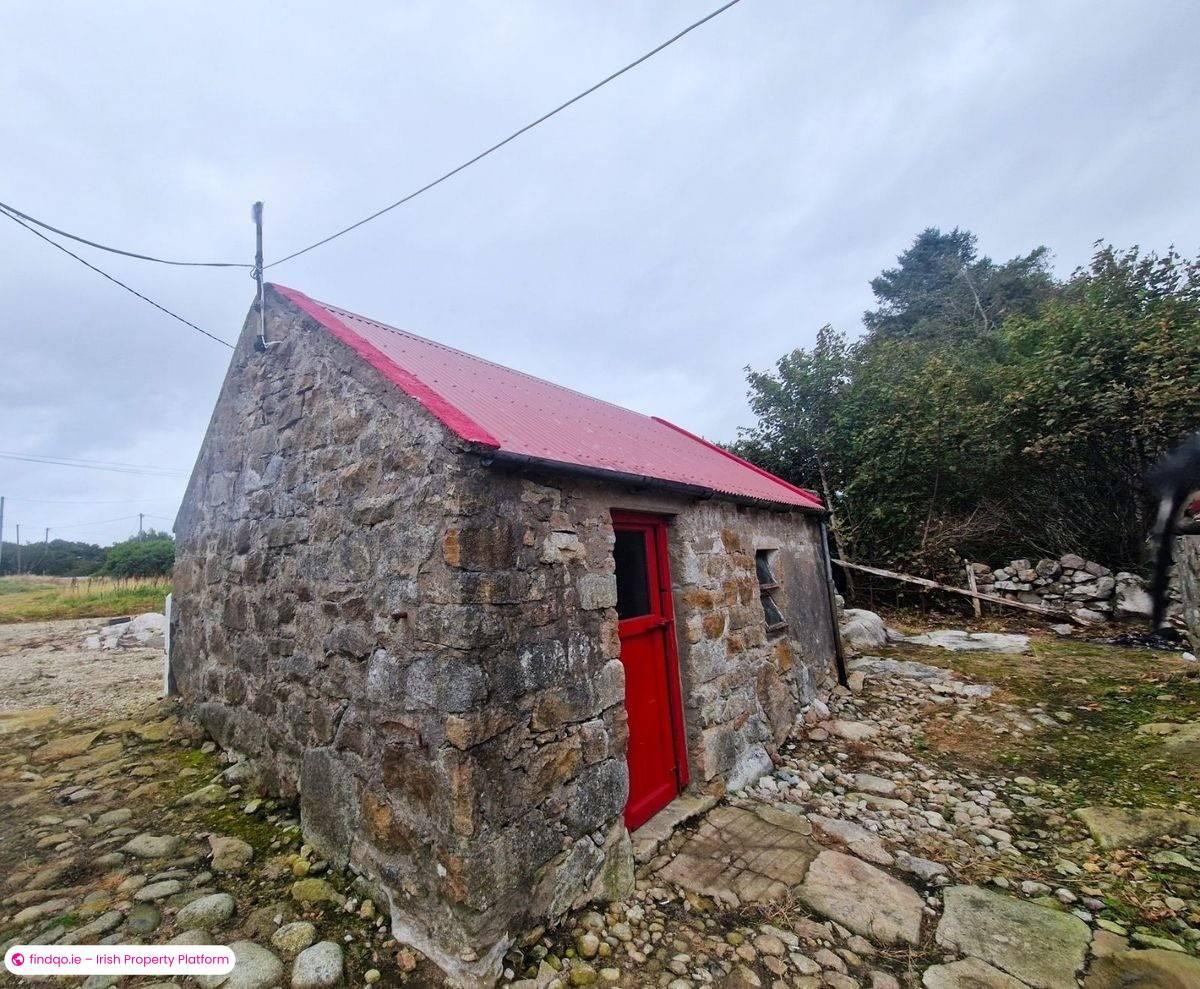 Detached house for Sale in Burtonport, Donegal