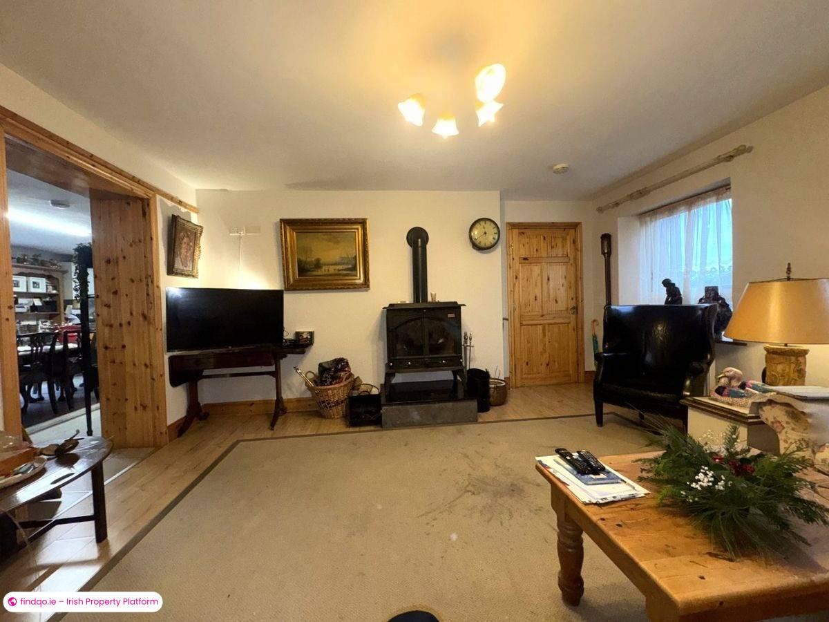 Terraced house for Sale in Coolrain, Laois