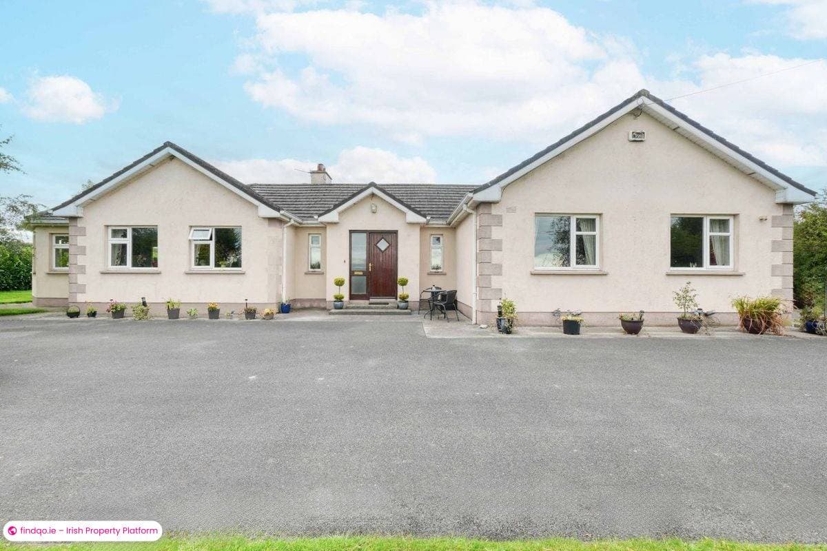 Detached house for Sale in Ballyfin, Laois