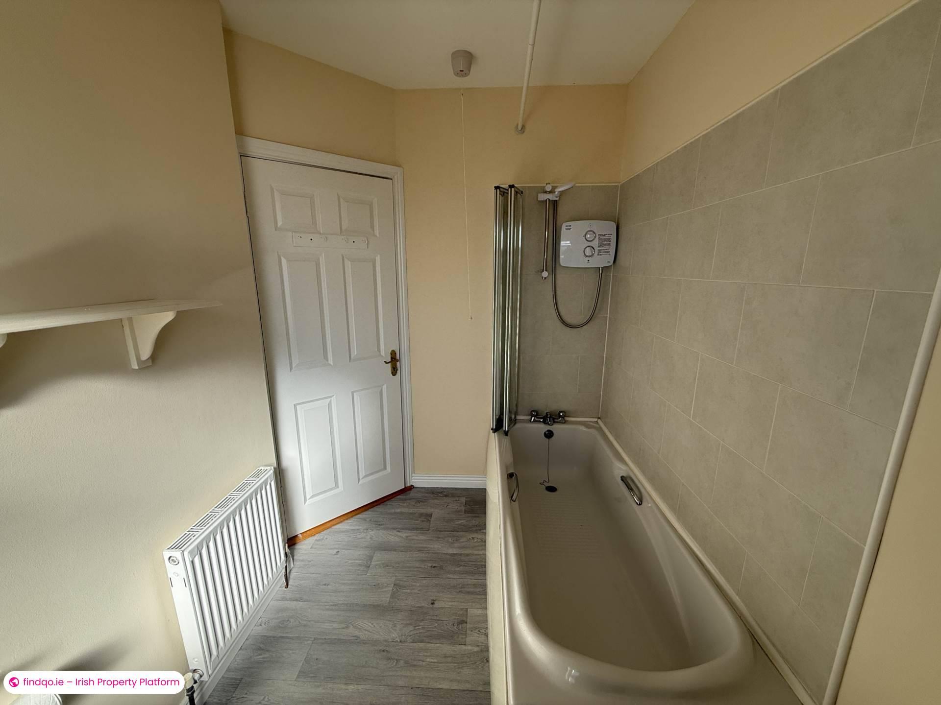 2 Bedroom Terraced house for Rent in Newcastle West, Limerick