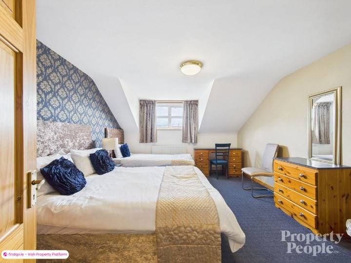 Restaurant / Bar / Hotel for Sale in Bunbeg, Donegal