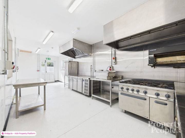 Restaurant / Bar / Hotel for Sale in Bunbeg, Donegal