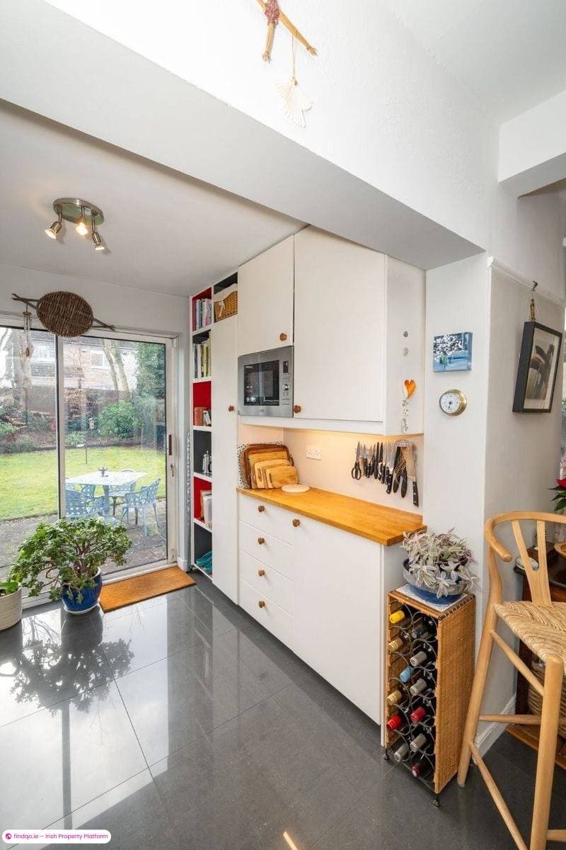 Semi-detached house for Sale in The Lough, Cork, T12 TFC7