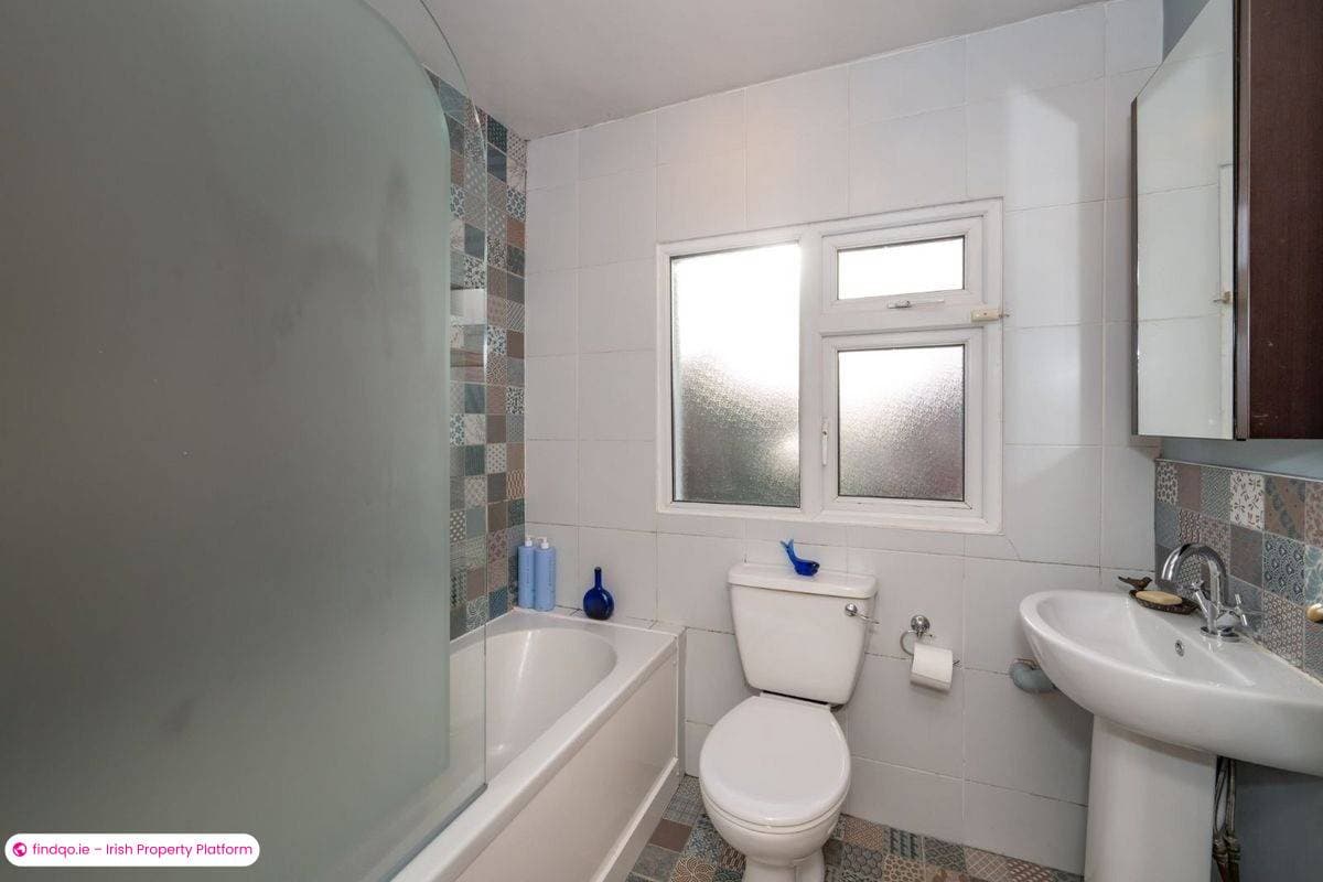 Semi-detached house for Sale in The Lough, Cork, T12 TFC7