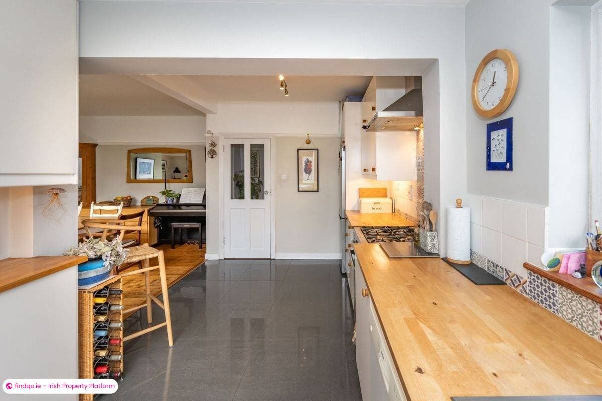 Semi-detached house for Sale in The Lough, Cork, T12 TFC7