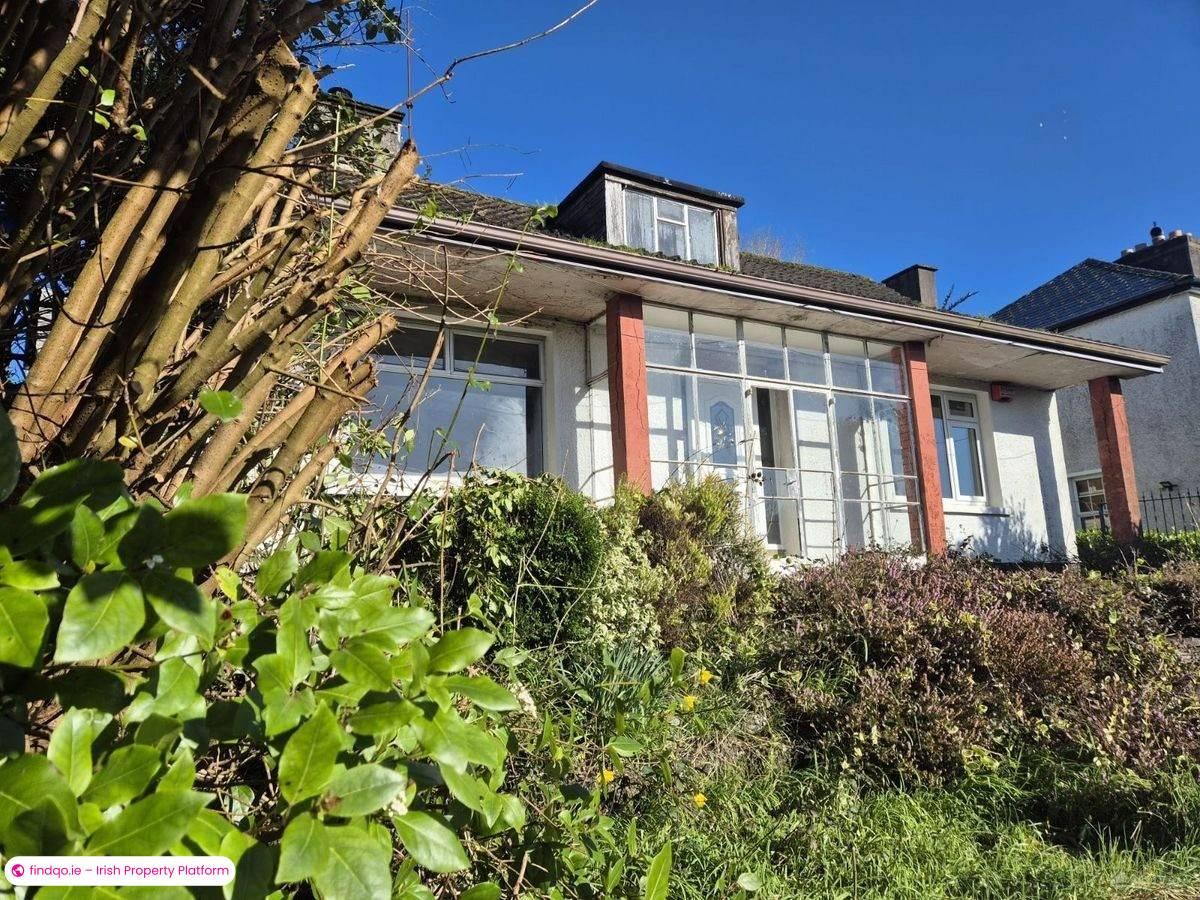 Detached house for Sale in The Lough, Cork, T12 E0C3