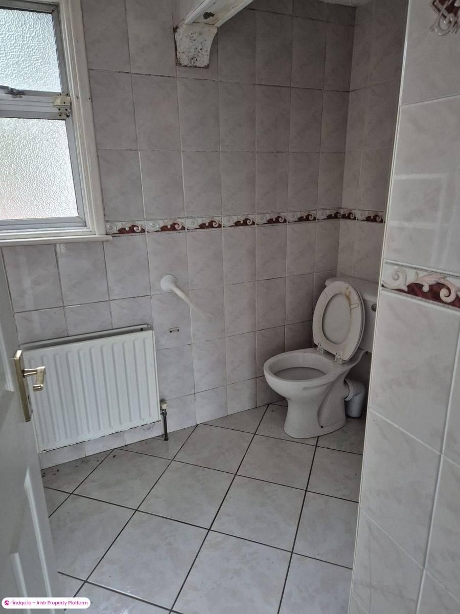 Detached house for Sale in The Lough, Cork, T12 E0C3