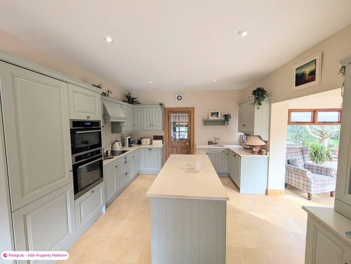 Detached house for Sale in Nenagh, Tipperary