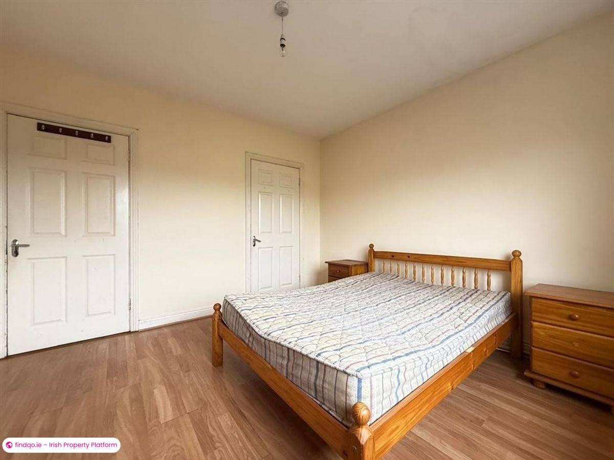 Semi-detached house for Sale in Ballaghaderreen, Roscommon