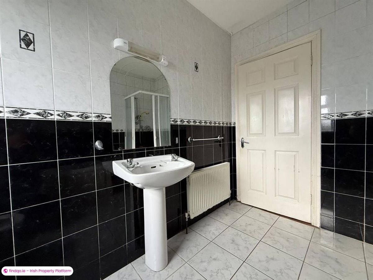 Semi-detached house for Sale in Ballaghaderreen, Roscommon