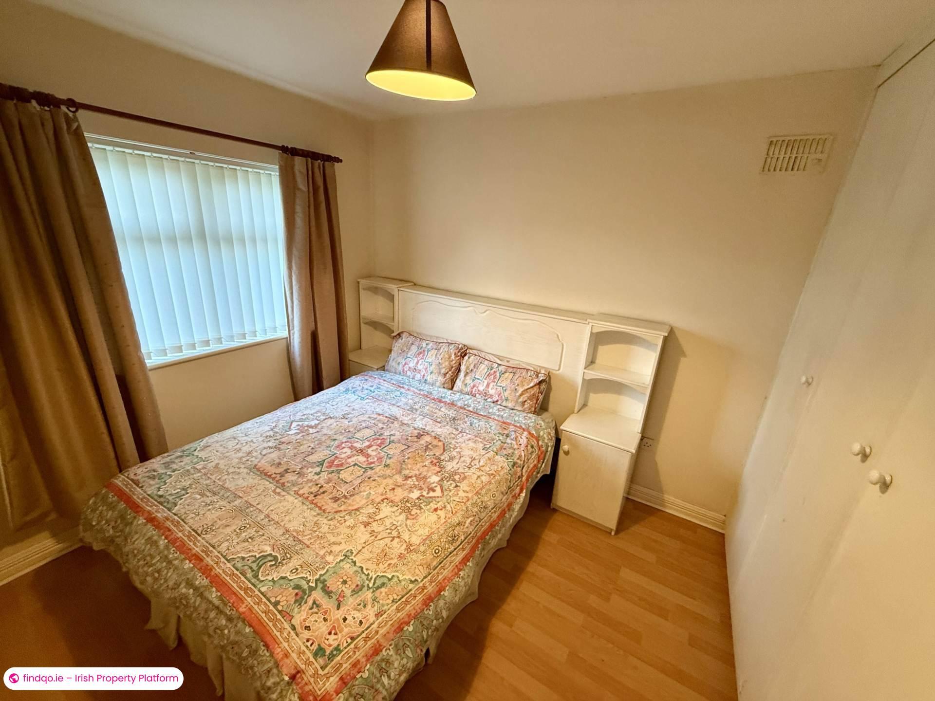 Semi-detached house for Sale in Ballyhaunis, Mayo