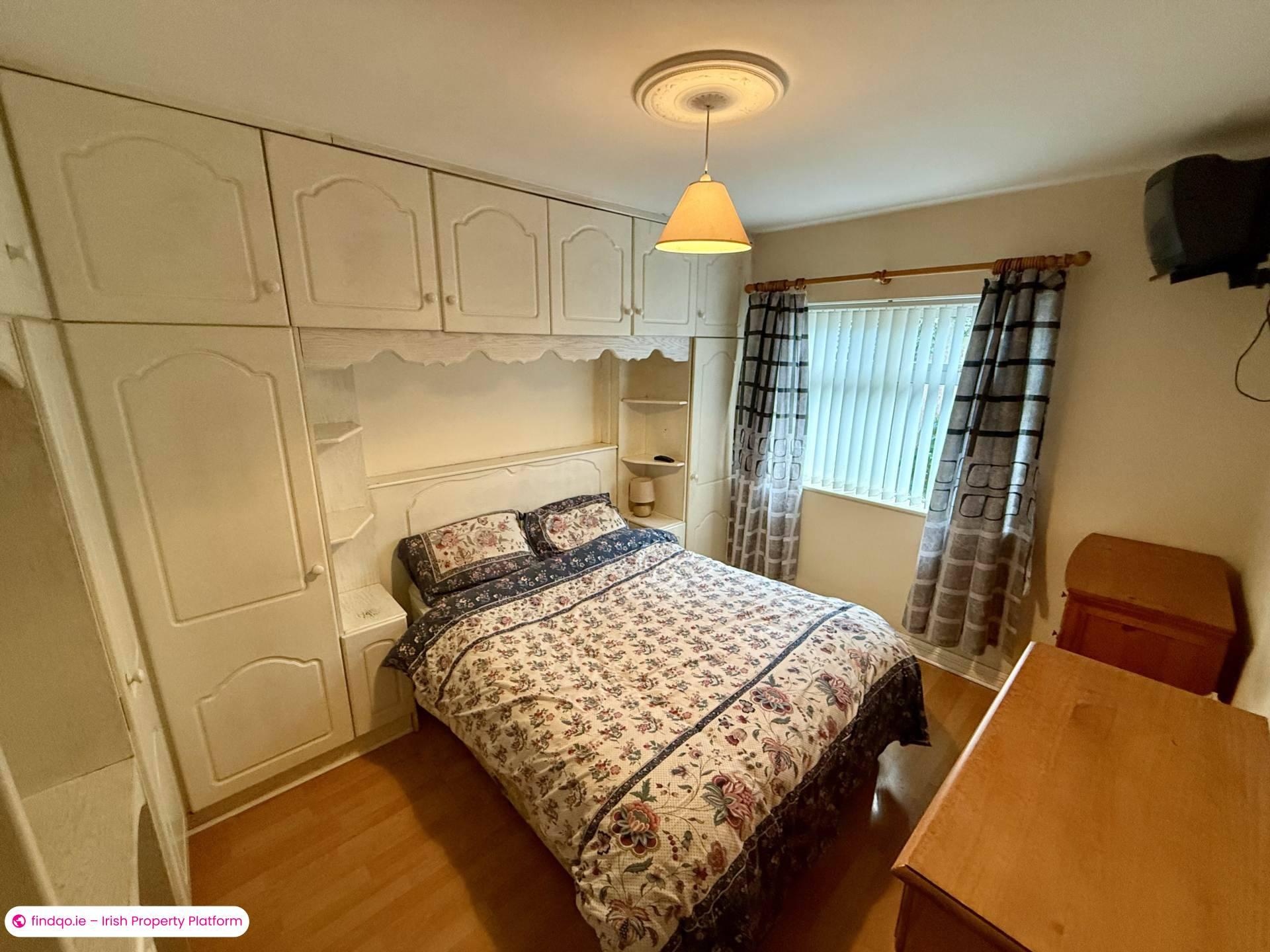 Semi-detached house for Sale in Ballyhaunis, Mayo