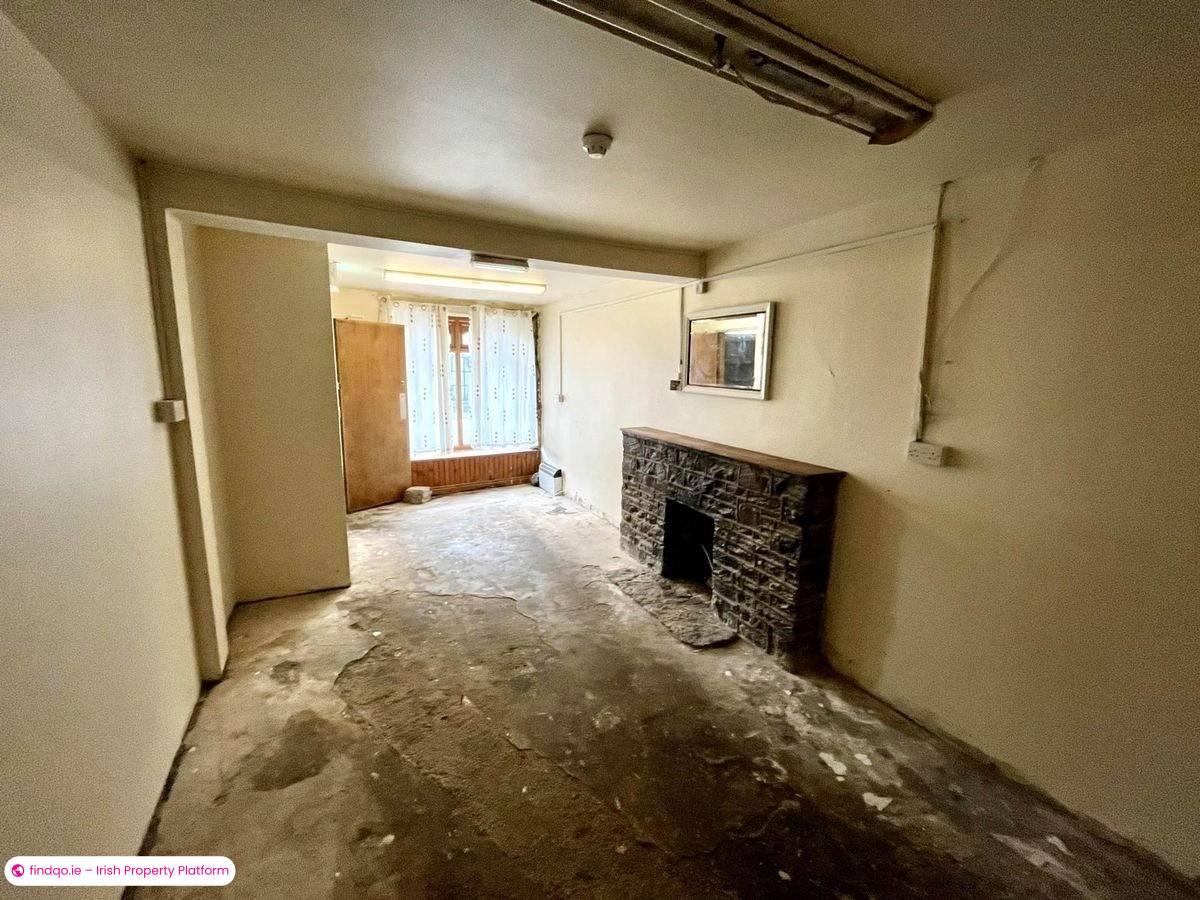 Terraced house for Sale in Easkey, Sligo