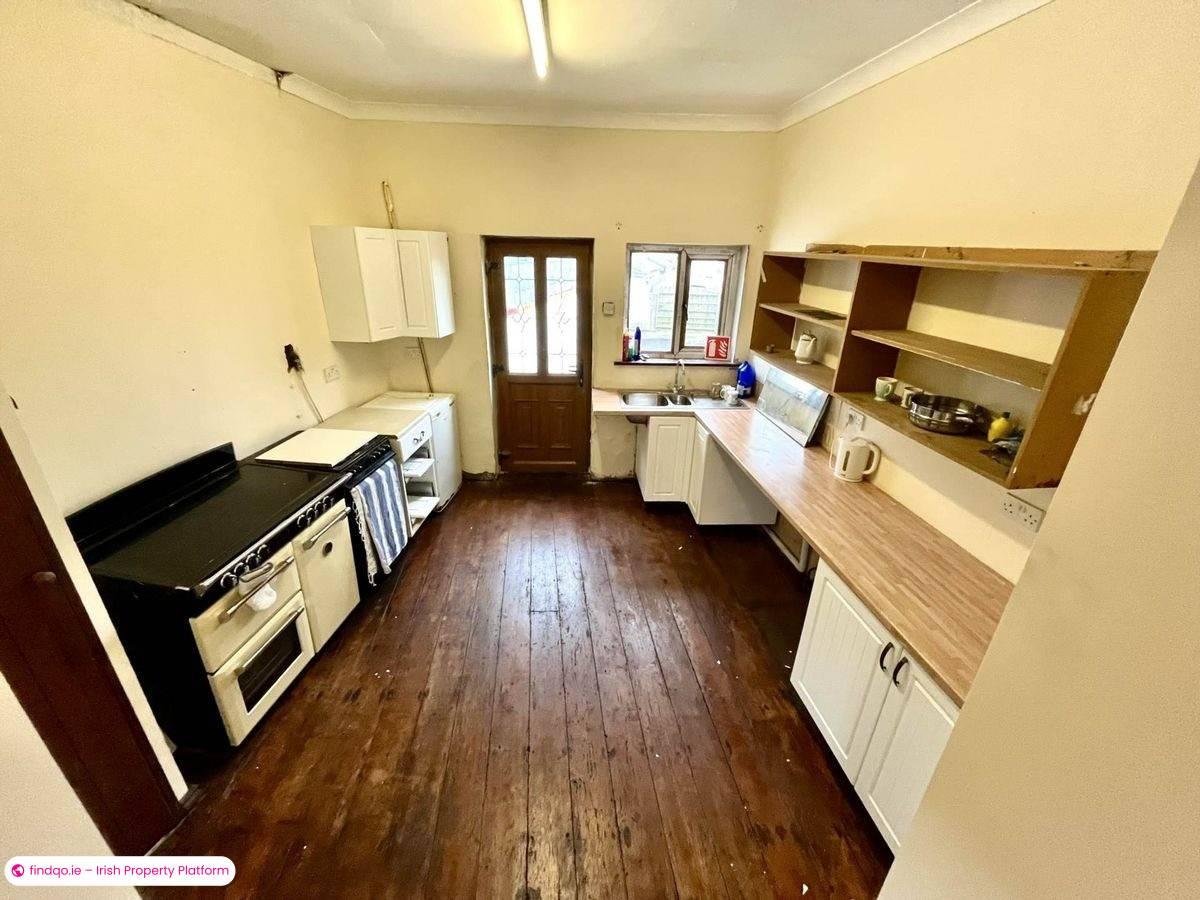 Terraced house for Sale in Easkey, Sligo