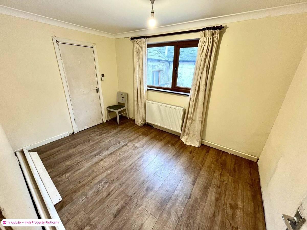 Terraced house for Sale in Easkey, Sligo