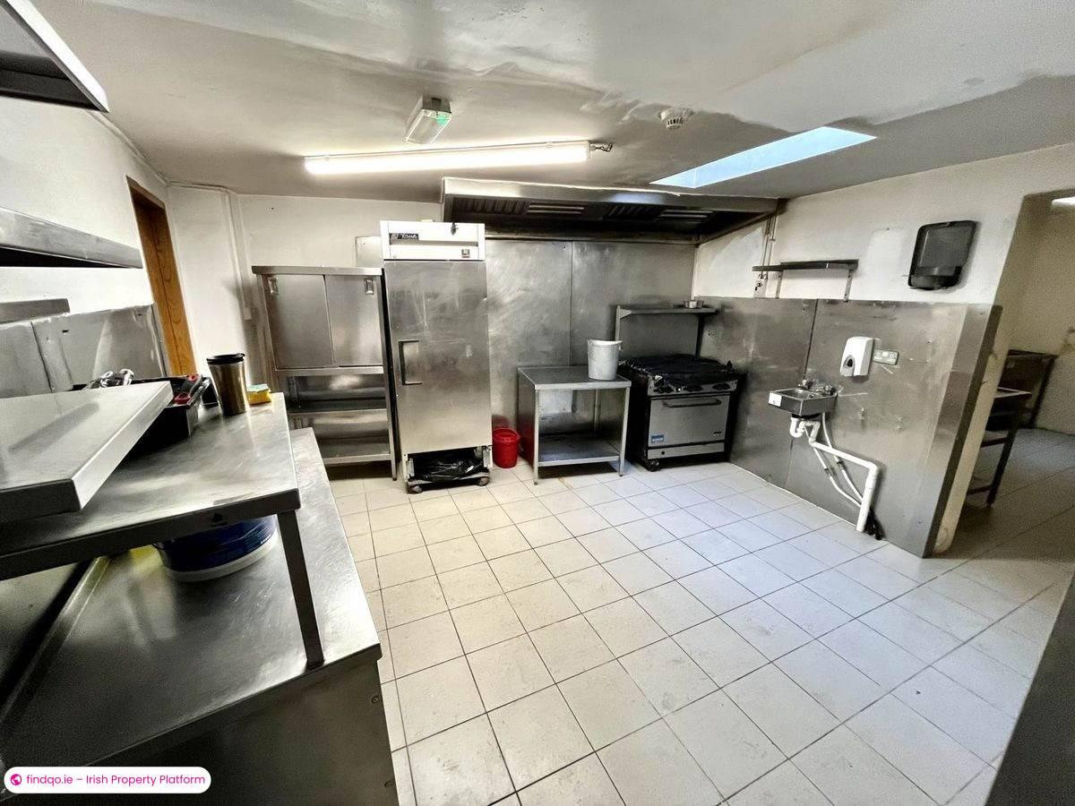 Terraced house for Sale in Easkey, Sligo