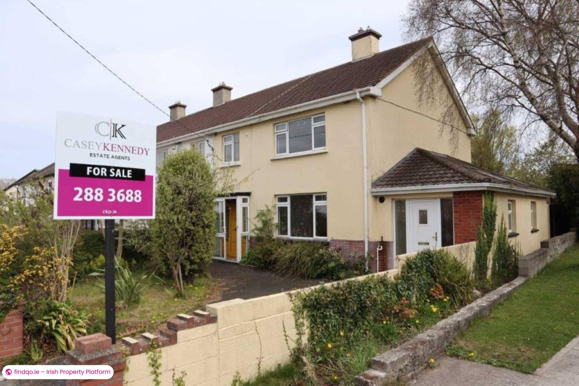 End of terrace house for Sale in Stillorgan, Dublin (County)